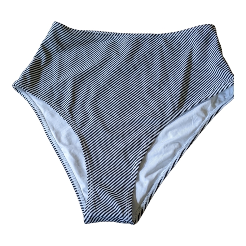 ⭐Cupshe Black and White striped high waist bottoms, medium NWOT Bottoms Only
